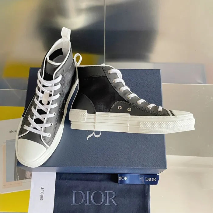 D - SNEAKERS
