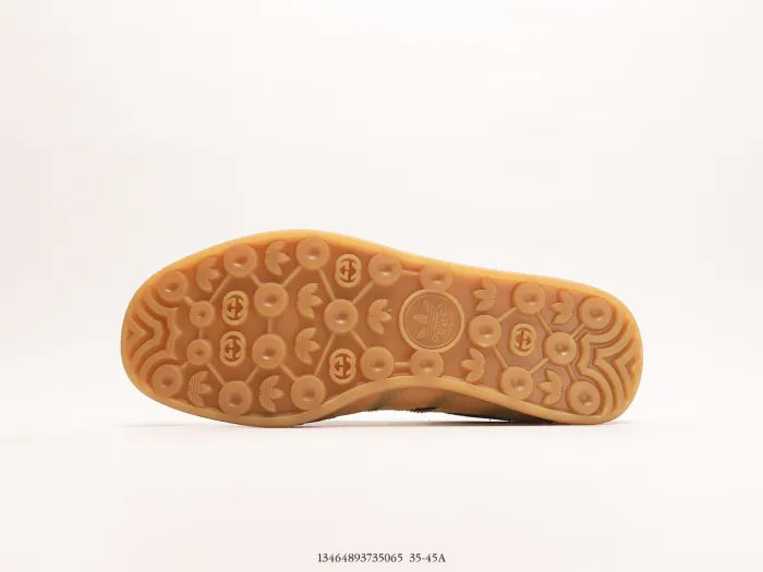 SNEAKERS 21