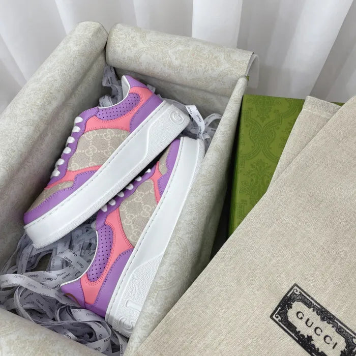 SNEAKERS 23