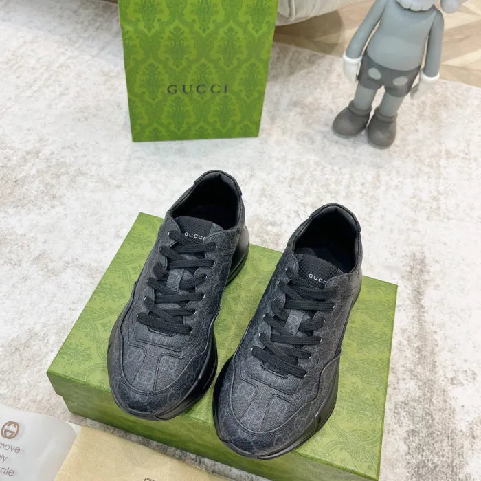 SNEAKERS 06