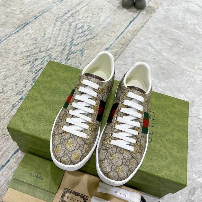 SNEAKERS 15
