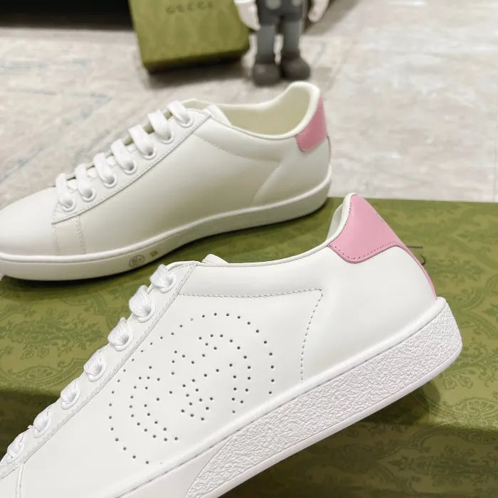 SNEAKERS 15