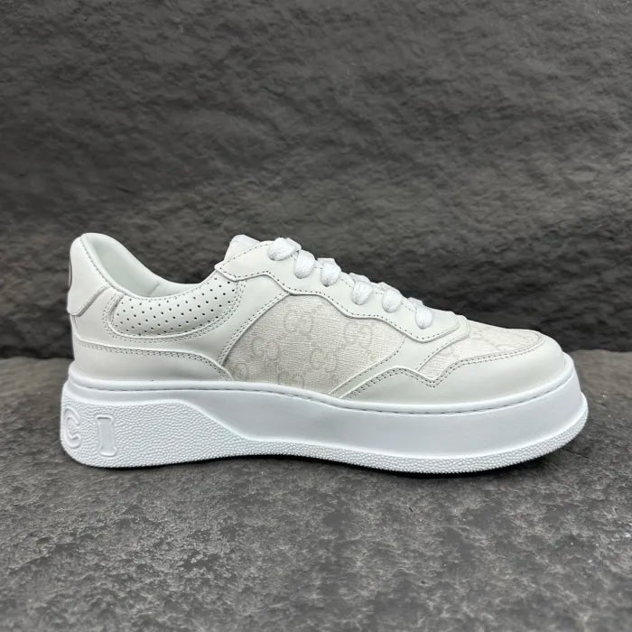 SNEAKERS 05