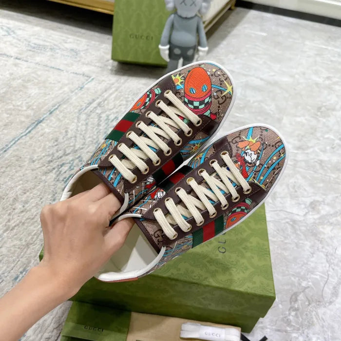 SNEAKERS 15