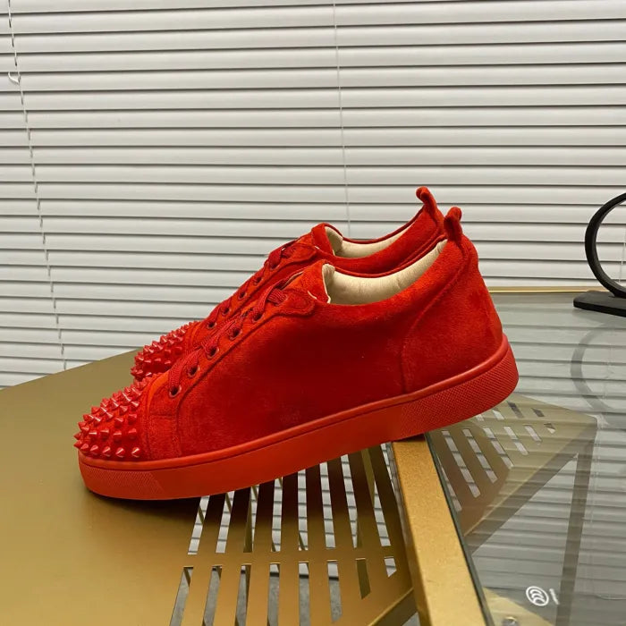 C - SNEAKERS