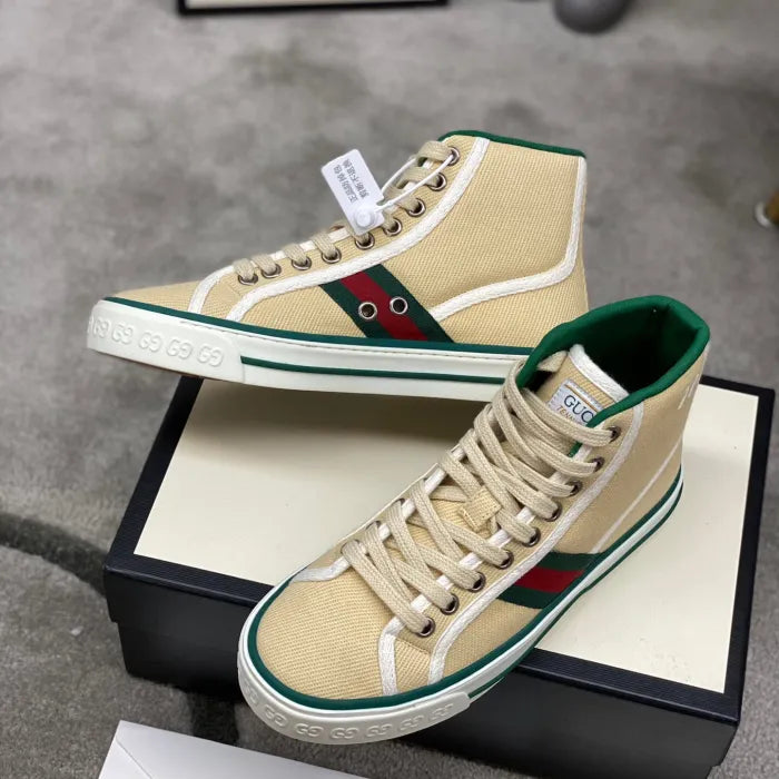 SNEAKERS 14