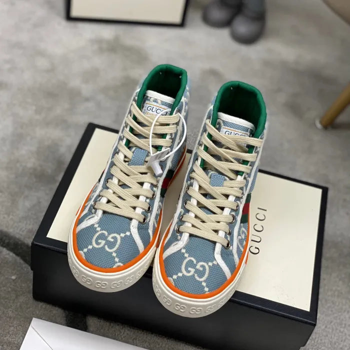 SNEAKERS 14