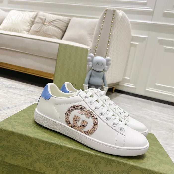 SNEAKERS 21