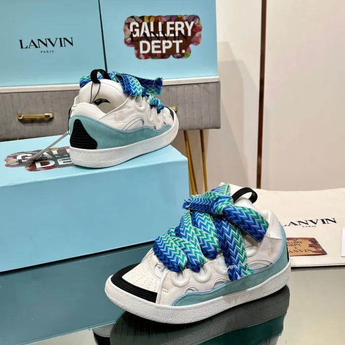 L - SNEAKERS