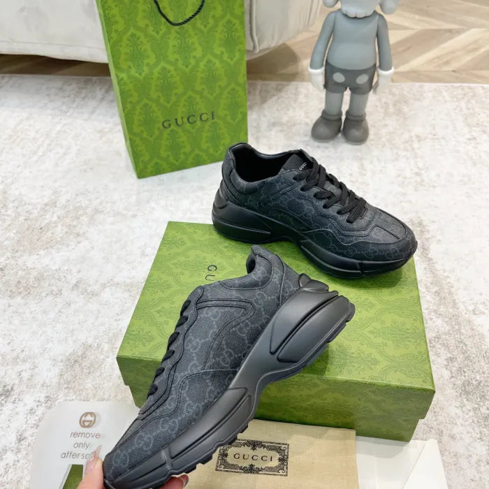 SNEAKERS 06
