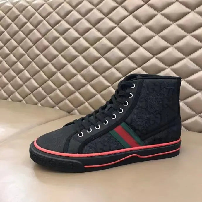 SNEAKERS 18