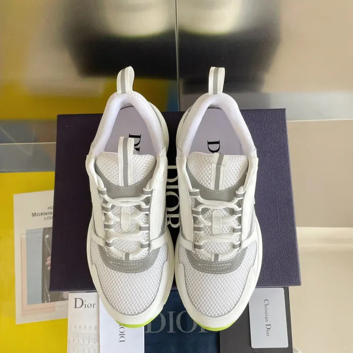 D - SNEAKERS