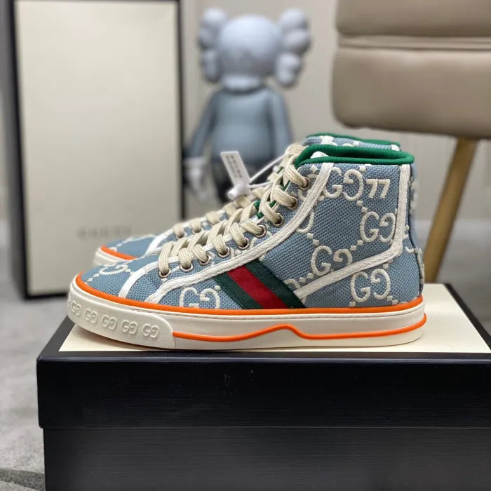 SNEAKERS 14