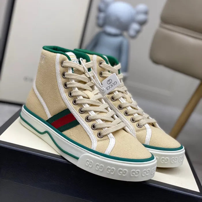SNEAKERS 14