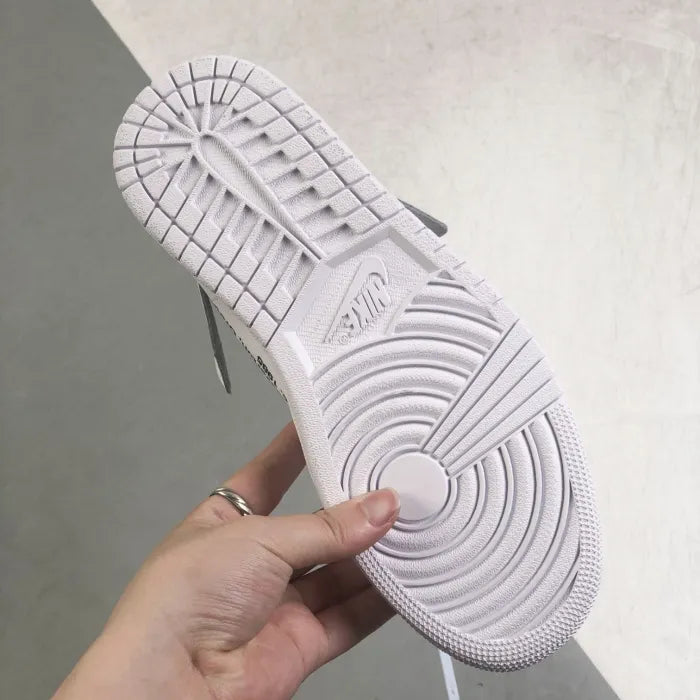 N - SNEAKERS