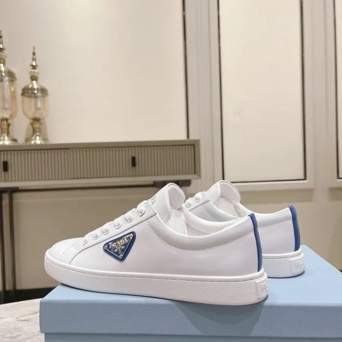 P - SNEAKERS