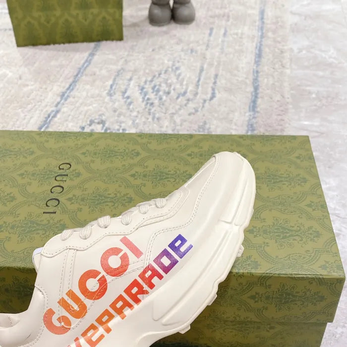 SNEAKERS 06