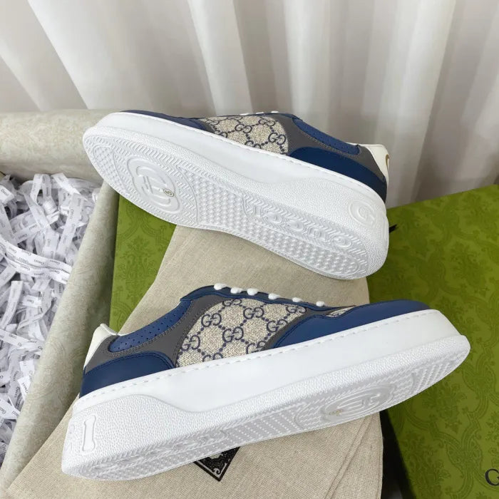 SNEAKERS 23