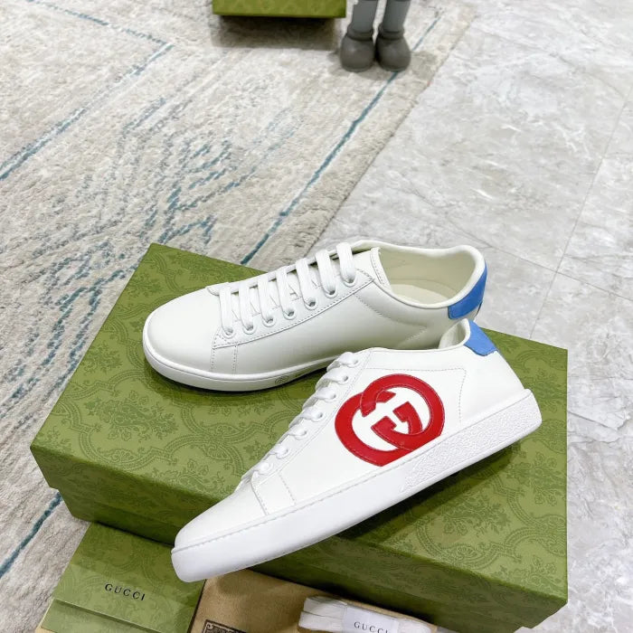 SNEAKERS 21