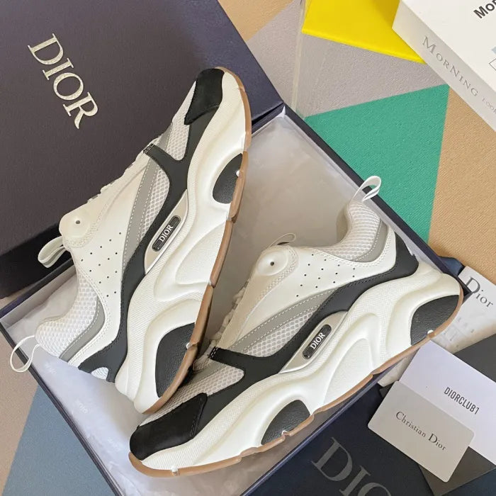 D - SNEAKERS