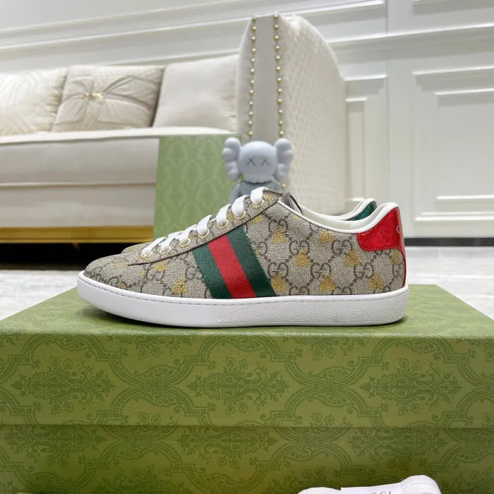 SNEAKERS 15
