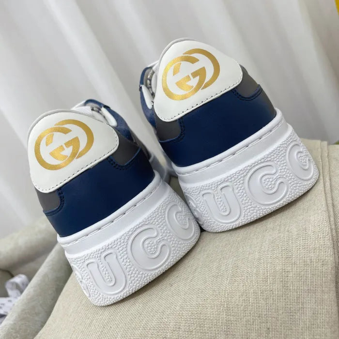 SNEAKERS 23
