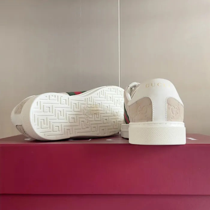 SNEAKERS 17