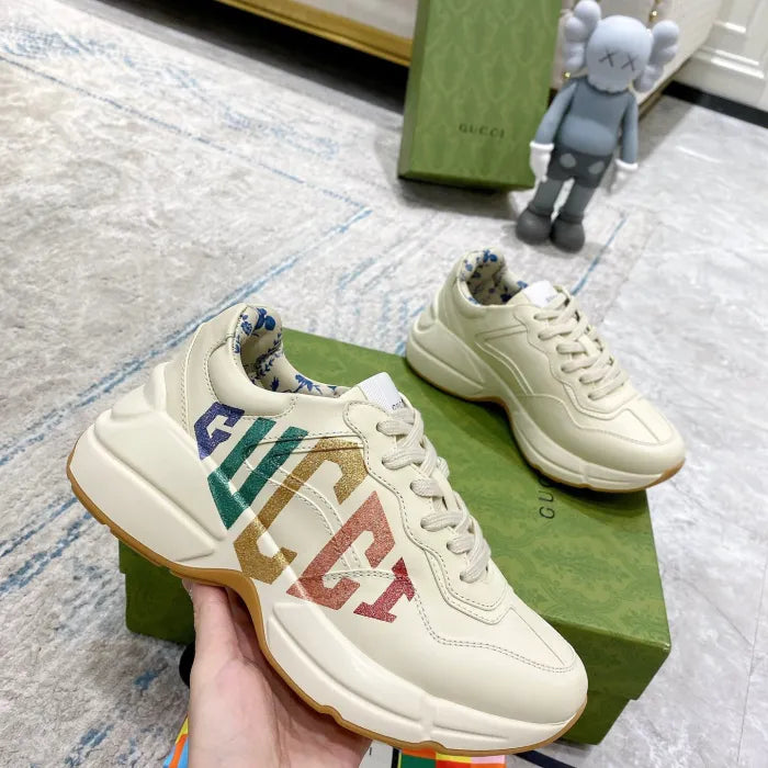 SNEAKERS 26