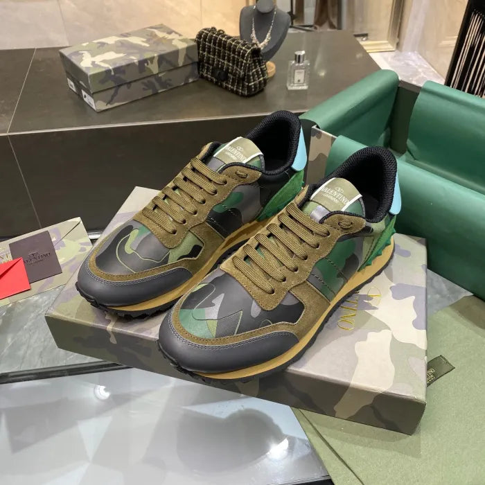 V - SNEAKERS