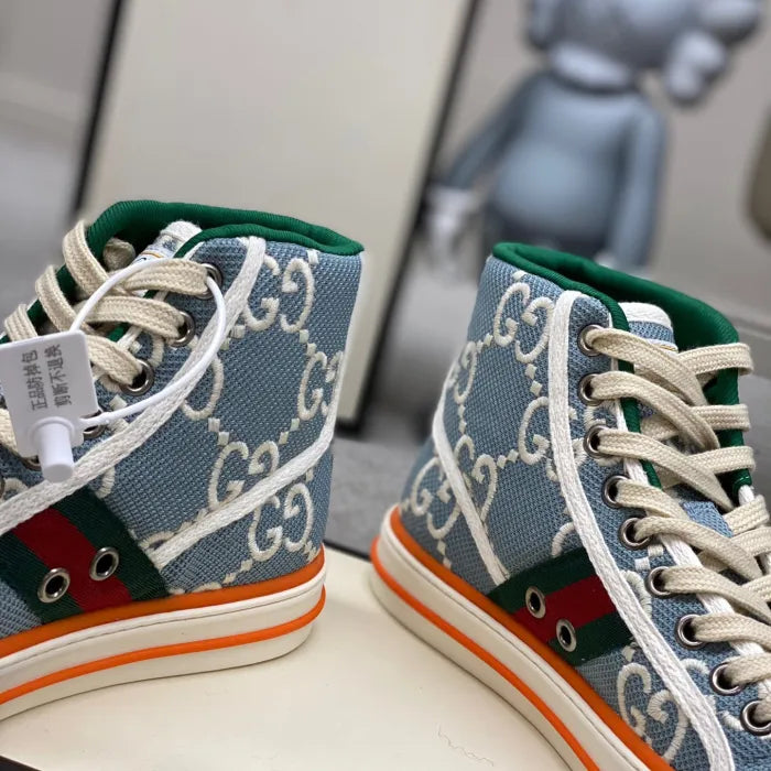 SNEAKERS 14