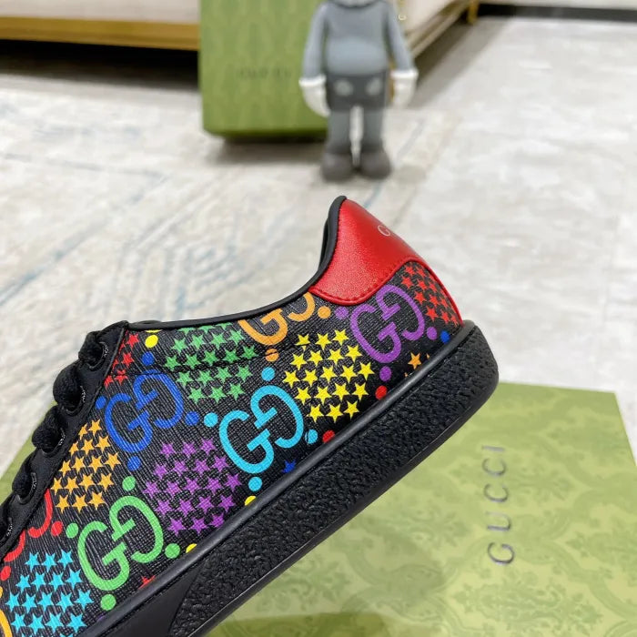 SNEAKERS 16
