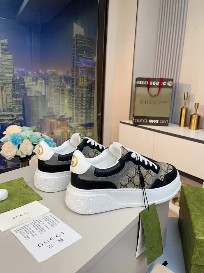 SNEAKERS 27