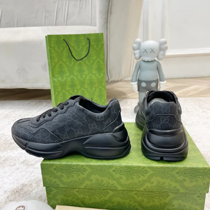SNEAKERS 06