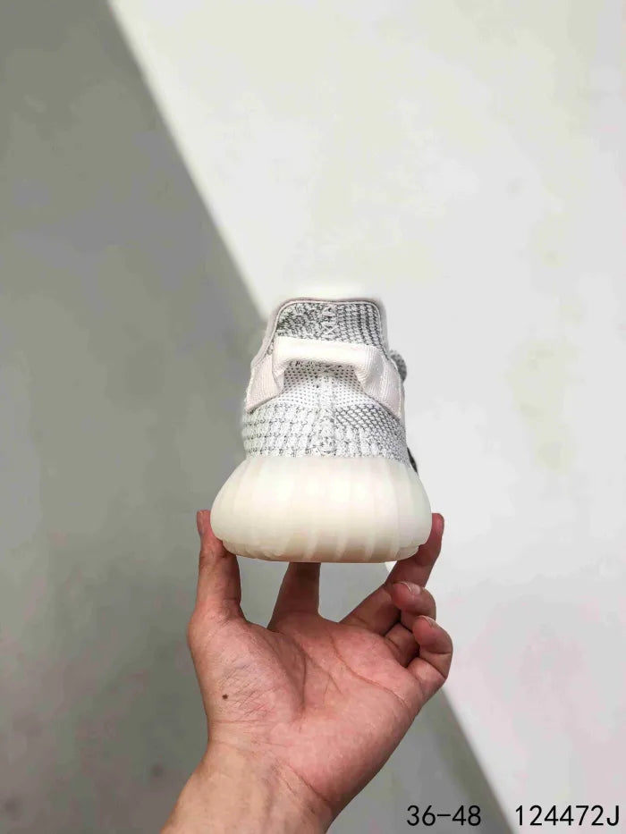 Y - SNEAKERS