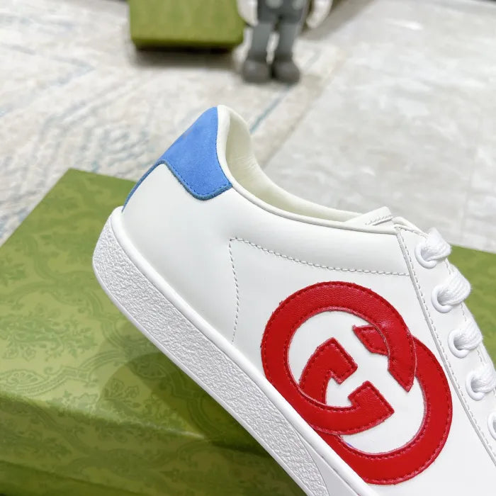 SNEAKERS 21