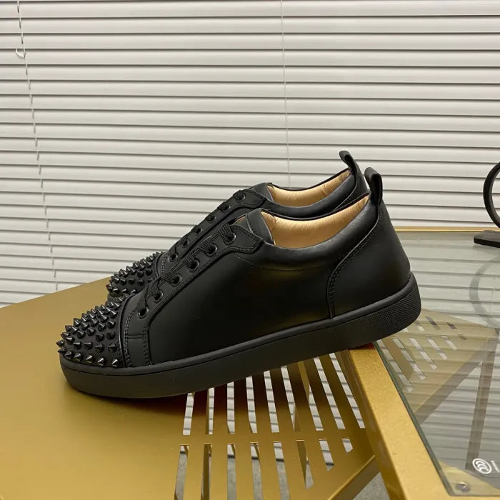 C - SNEAKERS