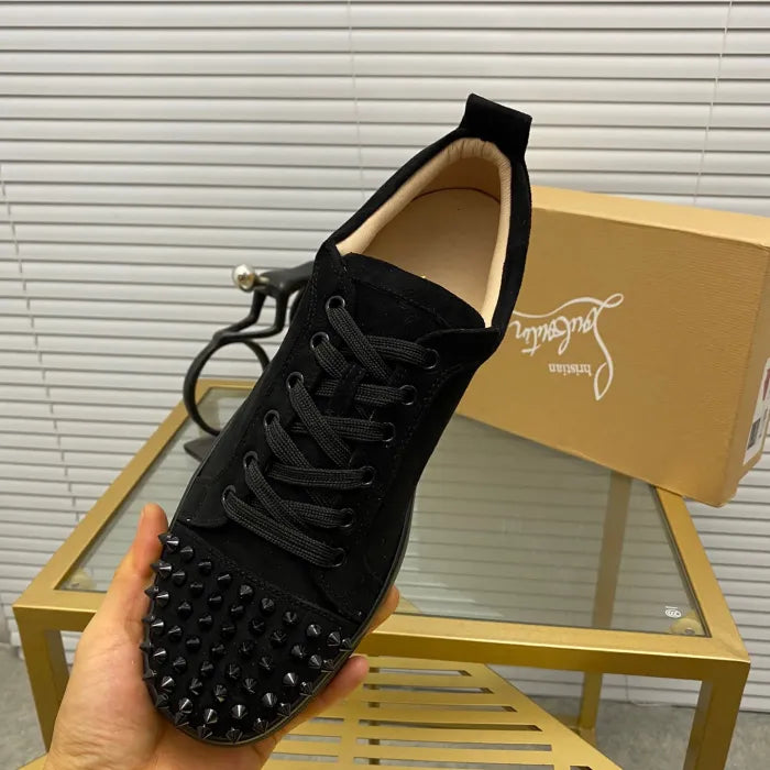C - SNEAKERS