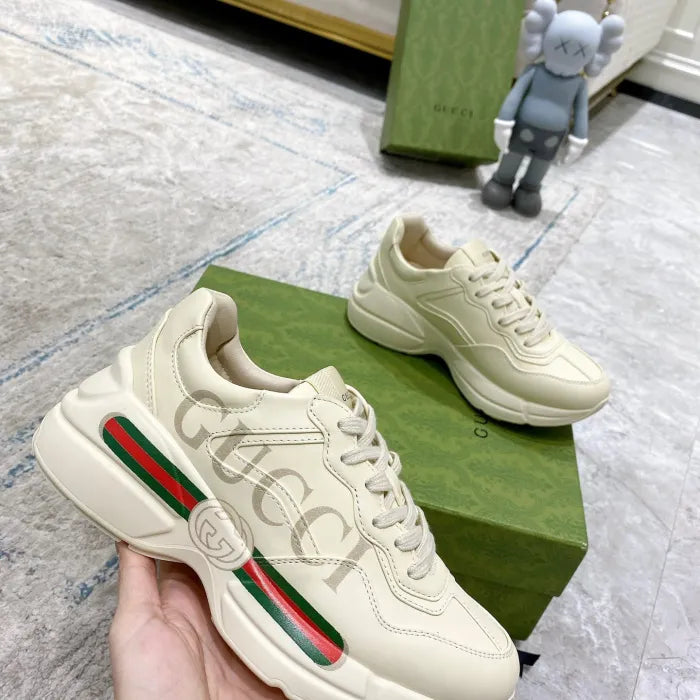 SNEAKERS 06