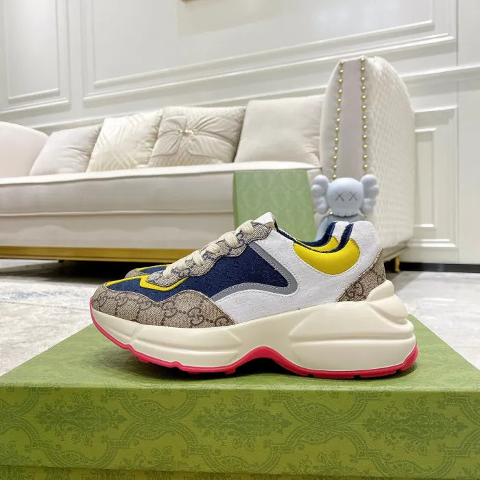 SNEAKERS 06