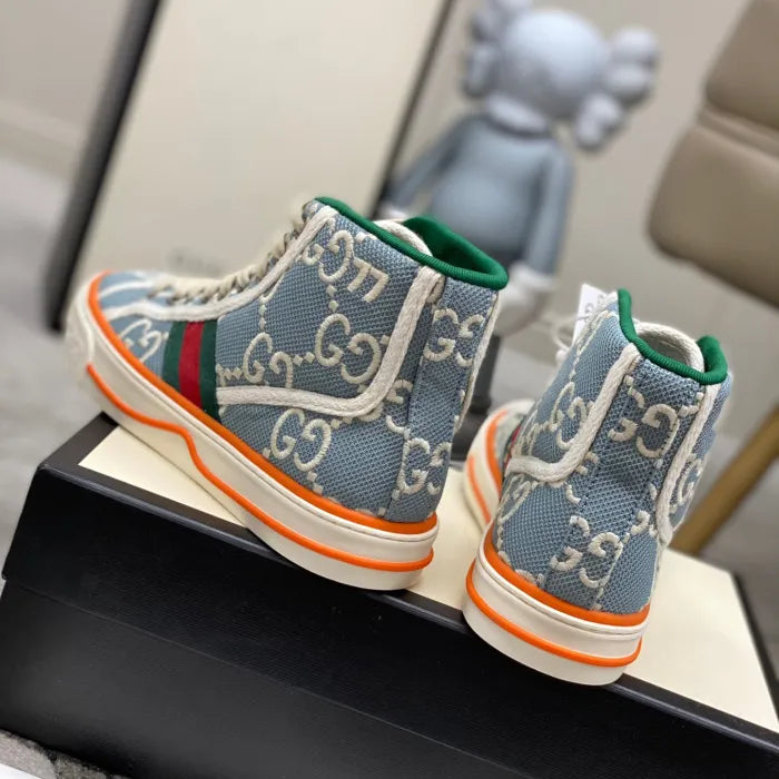 SNEAKERS 14