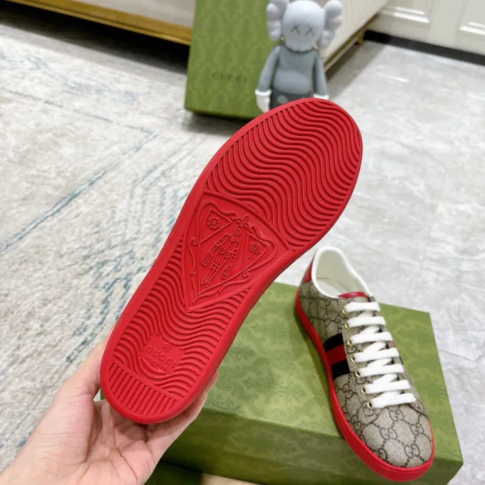 SNEAKERS 15