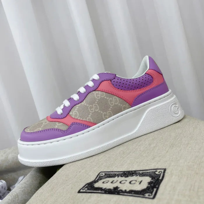 SNEAKERS 23