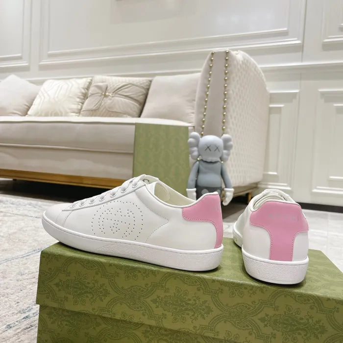 SNEAKERS 15