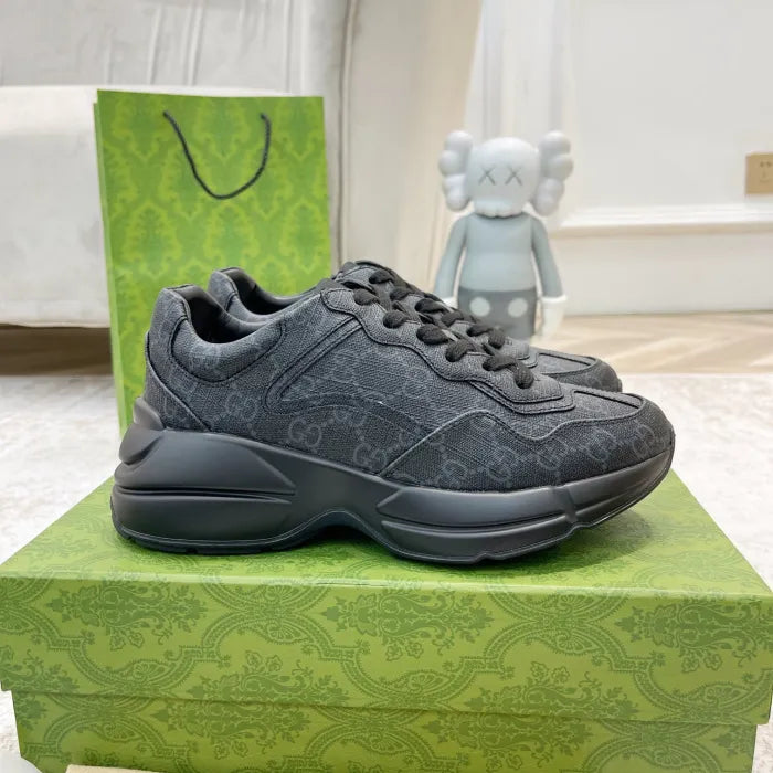 SNEAKERS 06