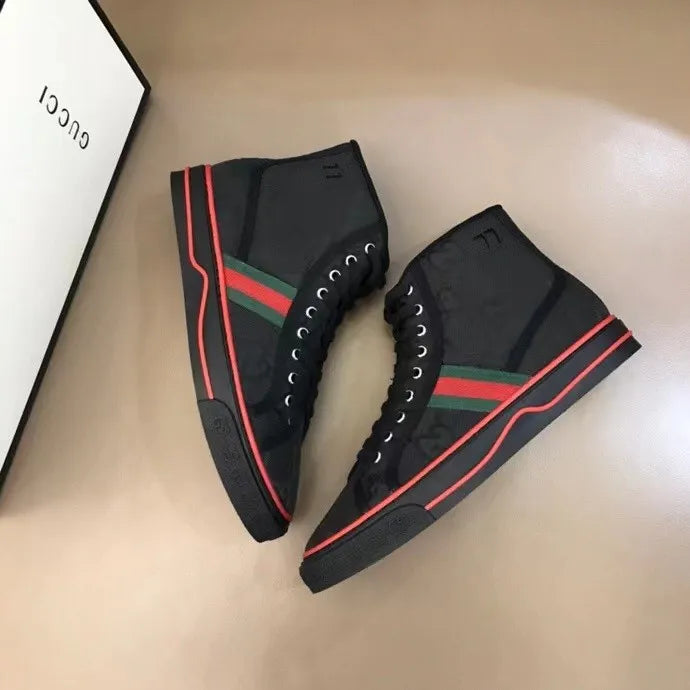 SNEAKERS 18