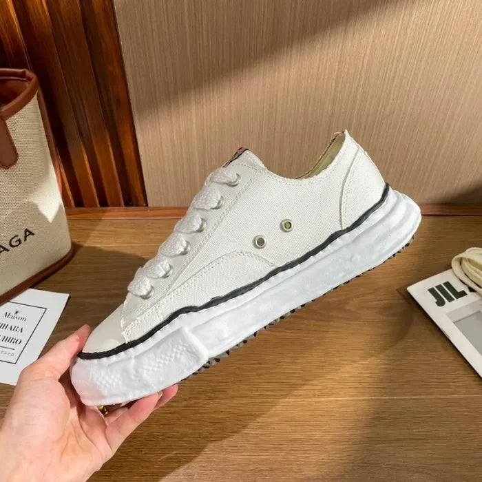 A - SNEAKERS