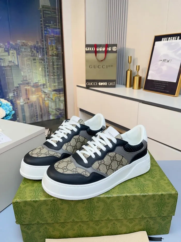SNEAKERS 27